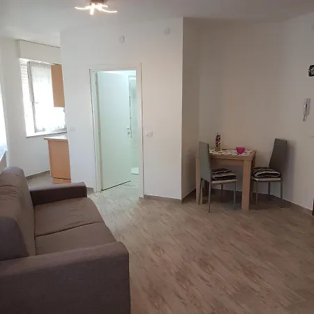 Lägenhet Giuchry Merano